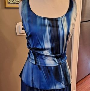 TAHARI SILK TOP, SIZE S, BLUE AND WHITE